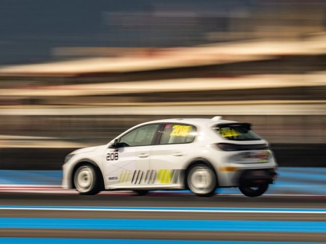 Der Peugeot 208 geht nun auch auf die Rundstrecke - Bild 1