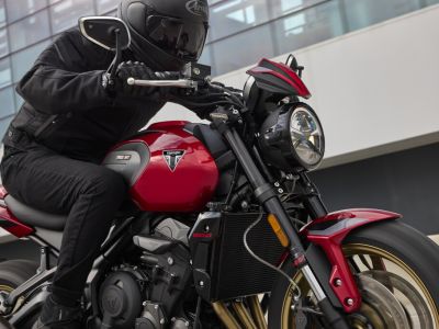 Rauf aufs Motorrad mit Triumph