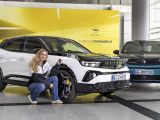Die nötige Dosis Adrenalin im Alltag für die Testpilotin - Bild 2