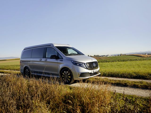 Mit Mercedes‑Benz elektrisch campen - Bild 1