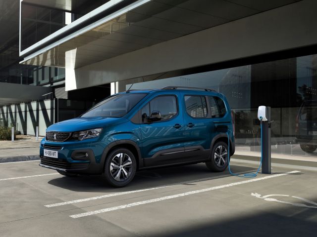 Peugeot und Citroën legen den Schalter um - Bild 1