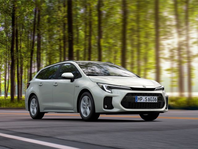 Suzuki frischt Across und Swace auf - Bild 1