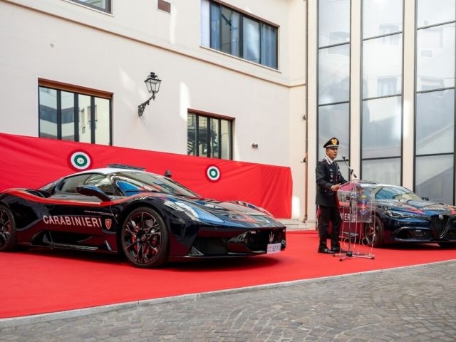 Damit‘s schneller geht: Ein Maserati und ein Alfa Romeo für die Carabinieri - Bild 1