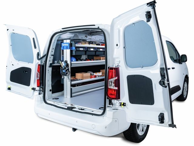 Flexibles Schienensystem für Stellantis-Transporter ab Werk - Bild 1