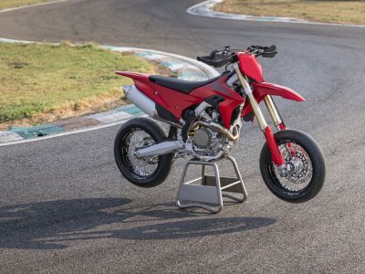 Ducati Desmo 450 SM ab Dezember verfügbar