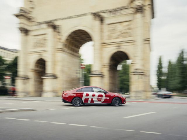 Mercedes-Benz bringt teilautomatisiertes Point-to-Point-Fahren - Bild 1