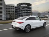 Mitfahrt im Mercedes-Benz EQE: Mitten im Herz der Marke - Bild 2