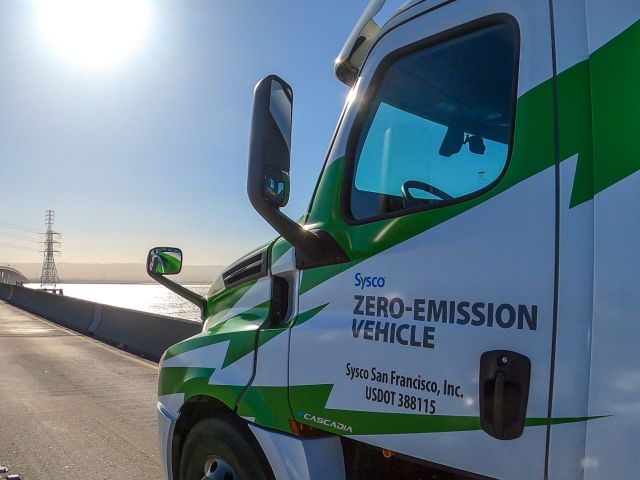 Erster große Bestellung für den Freightliner e-Cascadia - Bild 1