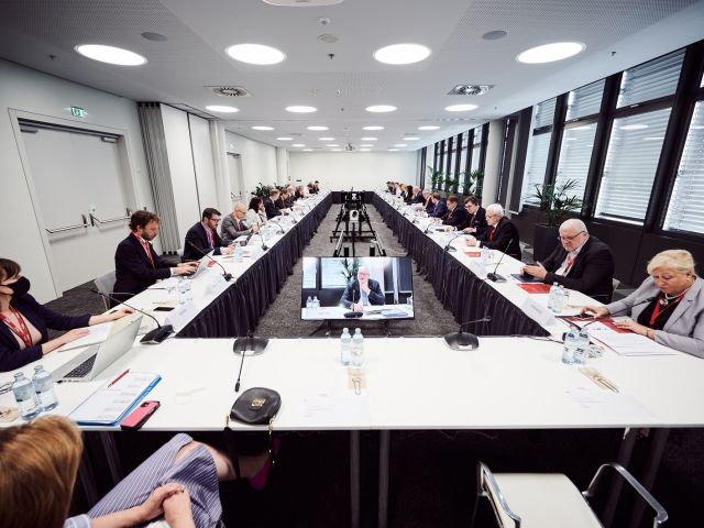 Bahnchefs wollen mehr Wettbewerb zur Straße - Bild 1