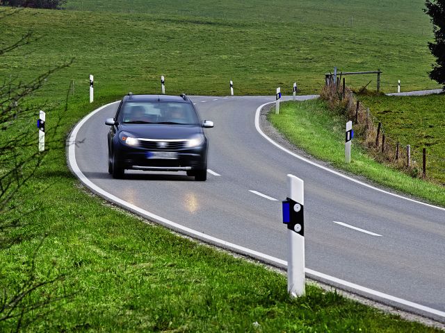 Auto bleibt für Menschen im Alltag unverzichtbar - Bild 1