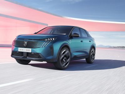 Fastback-SUV mit Elektroschub