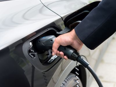 Eon baut 7000 Ladepunkte an Gebäuden des Bundes