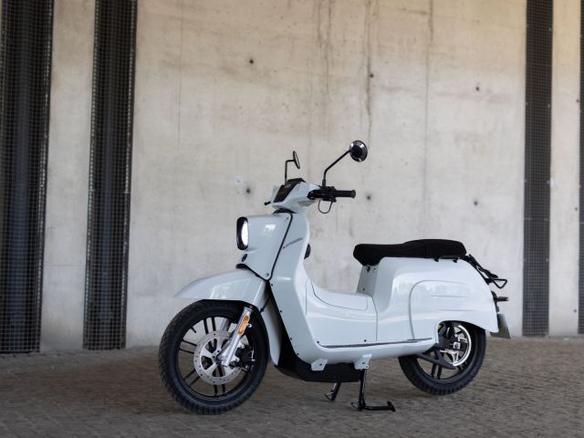 Die E-Schwalbe rollt in die zweite Modellgeneration - Bild 1