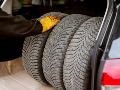 Ein Viertel der Autofahrer ist noch auf Sommerreifen unterwegs