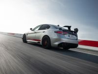 Alfa Romeo legt exklusive Giulia Quadrifoglio Luna Rossa auf