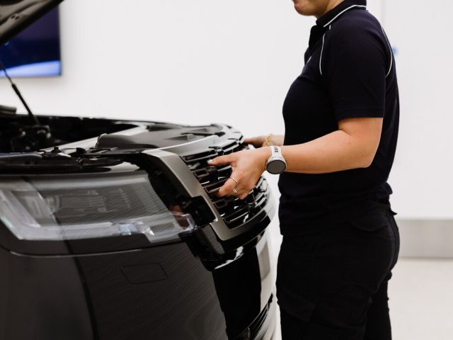 JLR ersetzt 49 Bauteile durch nachhaltigere Lösungen - Bild 1