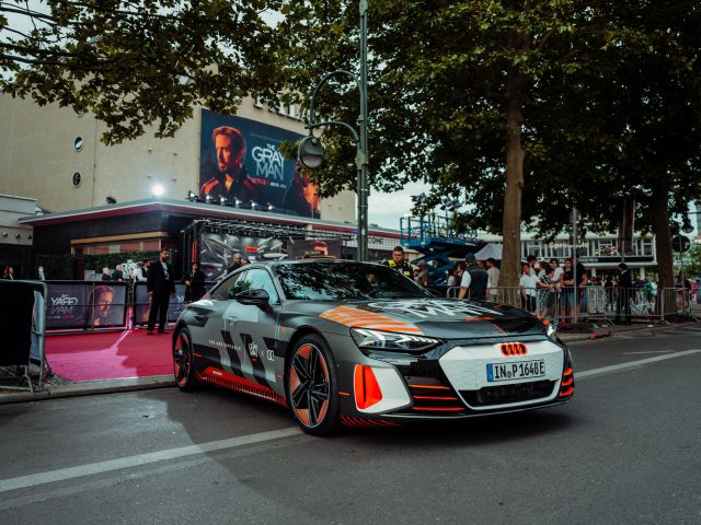 Audi kooperiert mit Netflix bei „The Gray Man"  - Bild 1