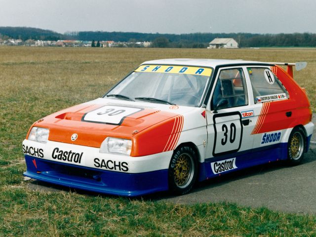 AvD-Oldtimer-Grand-Prix: Skoda kommt mit sportlichen Raritäten - Bild 1