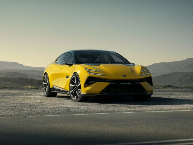 Bei Lotus geht es Schlag auf Schlag - Bild 1