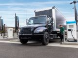 Daimler startet Serienproduktion des Freightliner eM2 - Bild 3