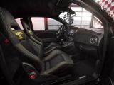 Schwarzer Abarth mit goldenem Skorpion - Bild 9