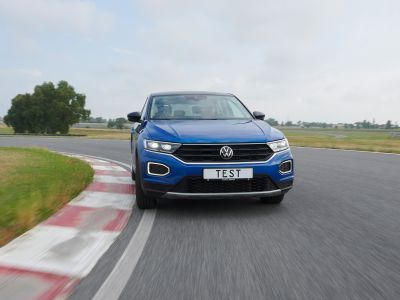 ADAC testet 16 Sommerreifen: Nur einer lässt Federn