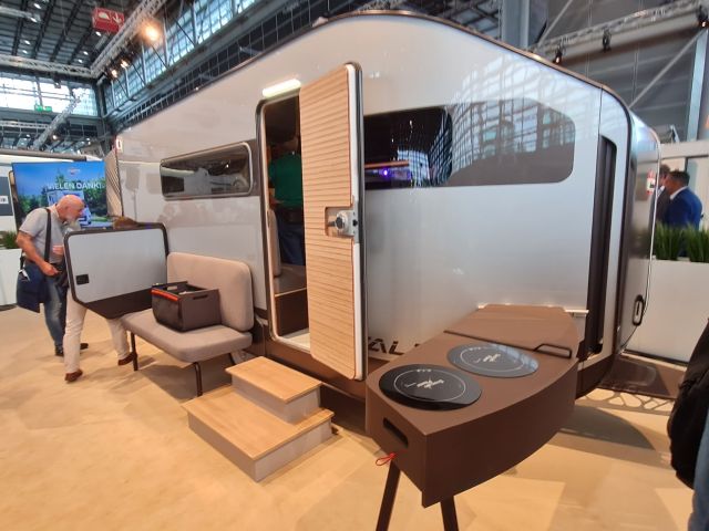 Caravan Salon 2024: Coole Wohnwagen-Studien von Bürstner und LMC - Bild 1