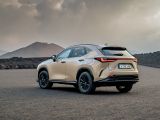 Lexus legt den NX etwas höher - Bild 21
