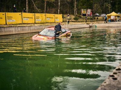 Wenn das Auto ins Wasser fährt...