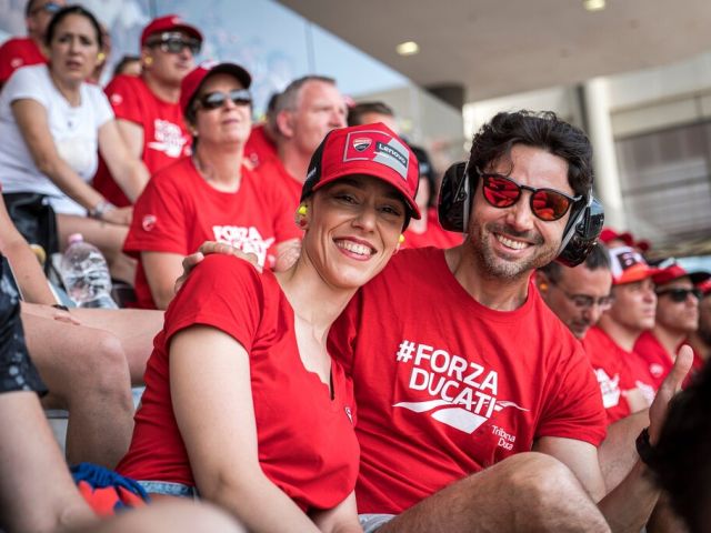 Ducati mit eigener Fantribüne - Bild 1