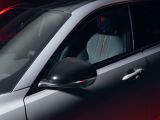 Alfa Romeo bringt Luna Rossa vom Wasser auf die Straße - Bild 15