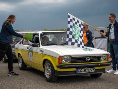 Opel kam mit vier Kadett nach Friedrichshafen