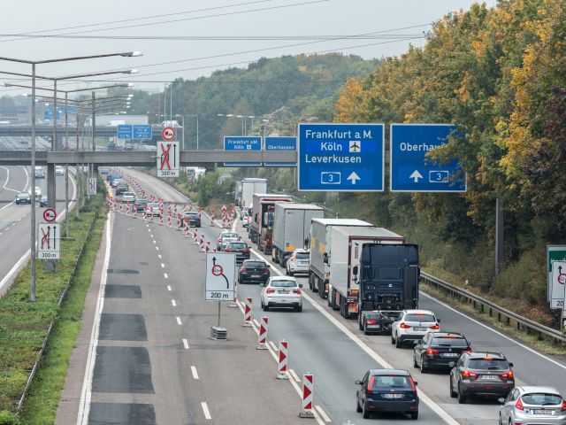 1000 Autobahnbaustellen bremsen den Verkehr - Bild 1