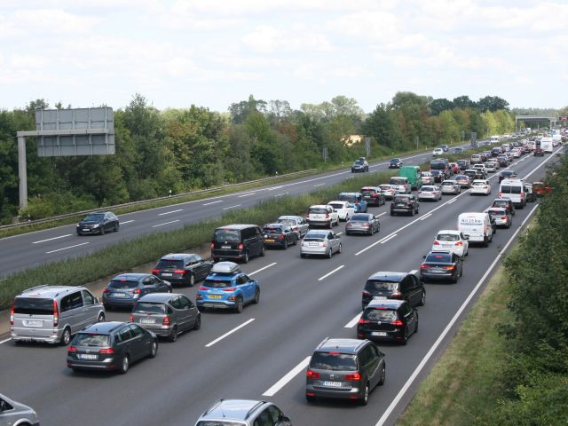 Stauprognose: Viele Urlauber machen sich auf den Heimweg - Bild 1