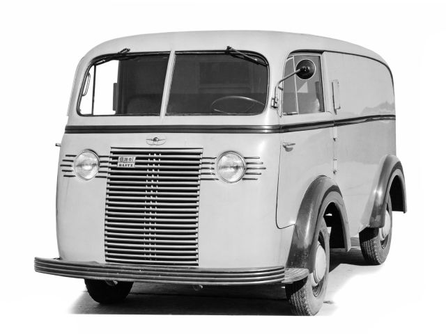 Alte Fotos eines modernen Frontlenkers aufgetaucht - Bild 1