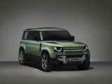 Land Rover taucht den Defender in Grasmere Green - Bild 3