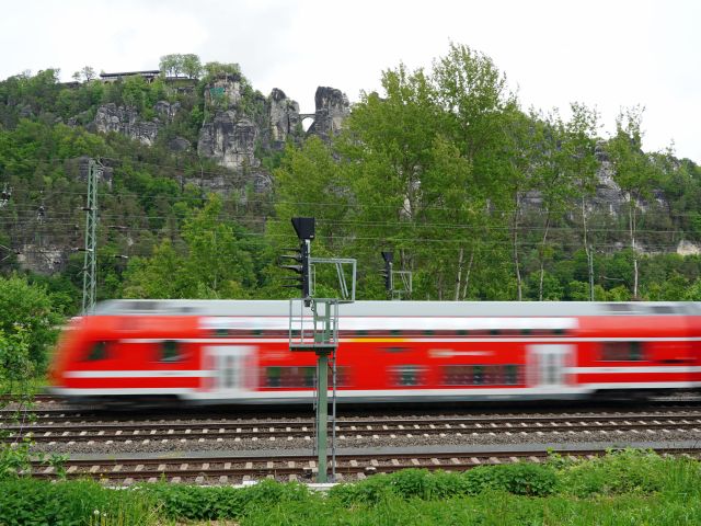 Mehr Fahrgäste nutzen ÖPNV auf der Schiene - Bild 1
