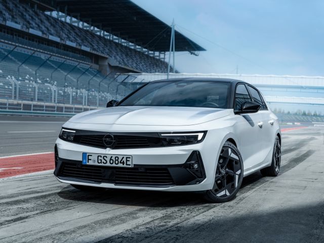 Opel Astra GSe und Grandland GSe stehen bereit - Bild 1