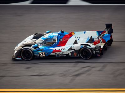 BMW M Hybrid V8-Feuertaufe: Ziellinie erreicht