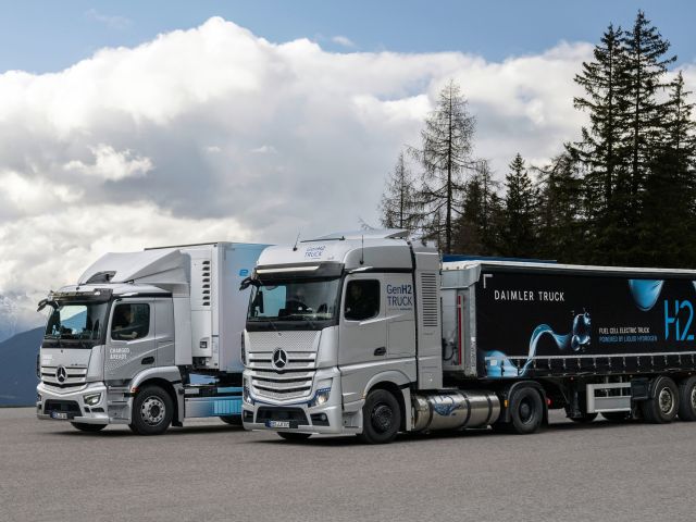 Daimler Truck fährt mit Doppelstrategie in die Zukunft - Bild 1