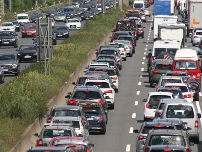 Stauprognose: Urlaubsverkehr nimmt Fahrt auf