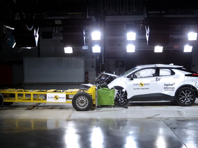 Crashtest: Einmal fehlt der letzte Stern - Bild 1