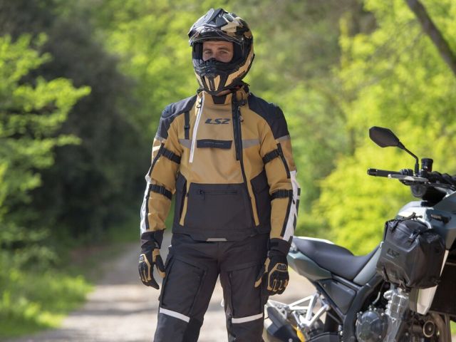 Mit der LS2 X-Master bereit fürs Motorradabenteuer - Bild 1