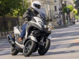 Yamaha rüstet den Tricity 300 mit einem Airbag aus - Bild 21
