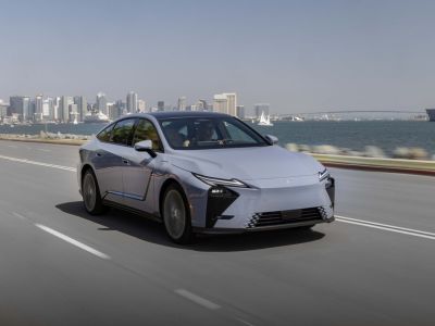 Lexus schlägt ein neues ES-Kapitel auf