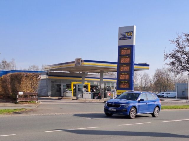 Uniti: Der Tankrabatt kommt in voller Höhe beim Autofahrer an - Bild 1