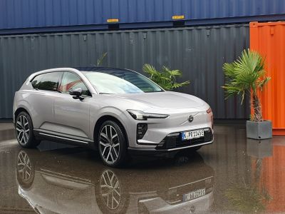 Fahrbericht Volvo EX60: Zwischen Thors Hammer und Odins Raben