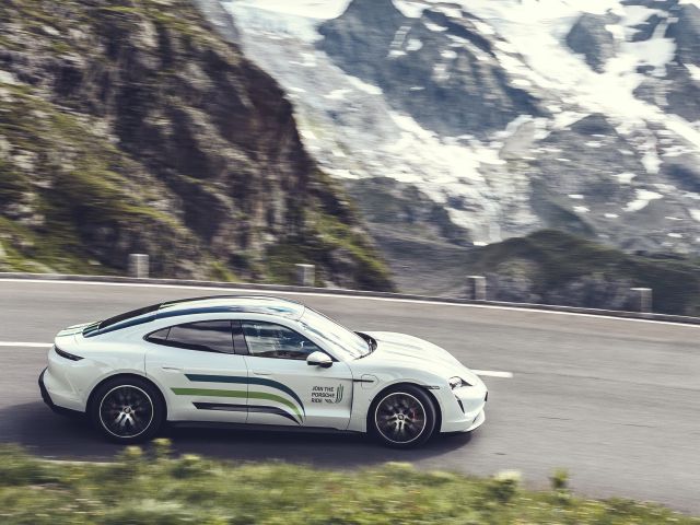 Porsche Taycan soll barrierefreies Wandern erleichtern - Bild 1