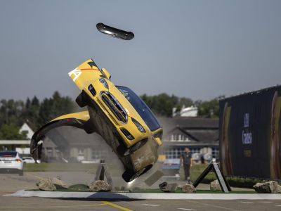 Die Physik fährt immer mit: Elektroautos mit Risiken 