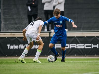 Beim Porsche-Fußball-Cup fielen Tore für 13.500 Euro